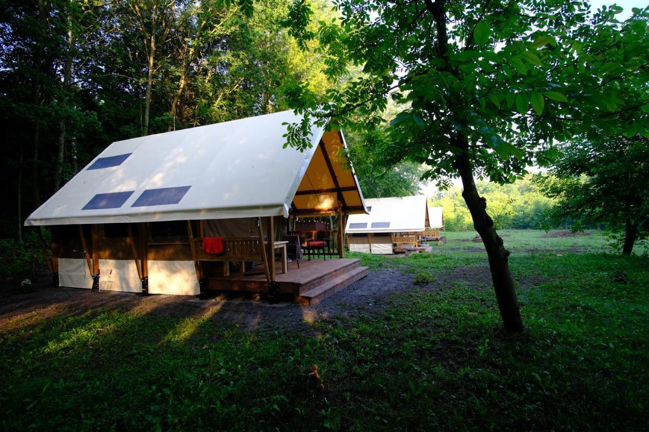 Глемпінг Шатро Hotel Ul'yaniki Eksteriør billede